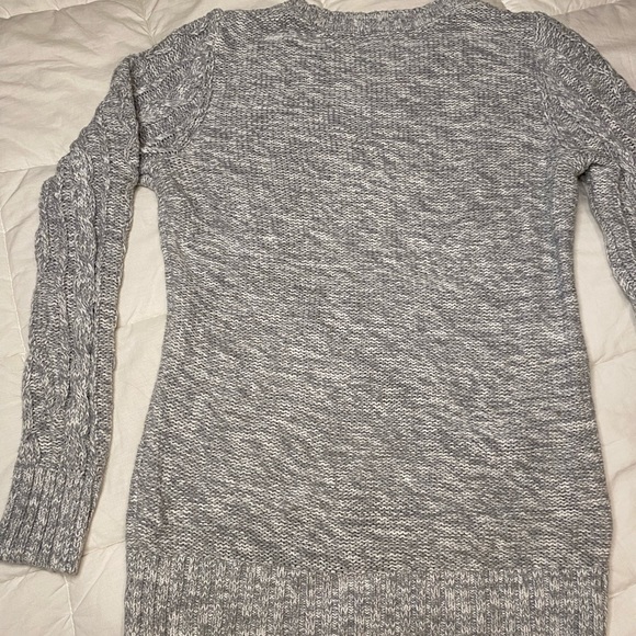 Gray Old Navy Crewneck Sweater - Picture 5 of 5